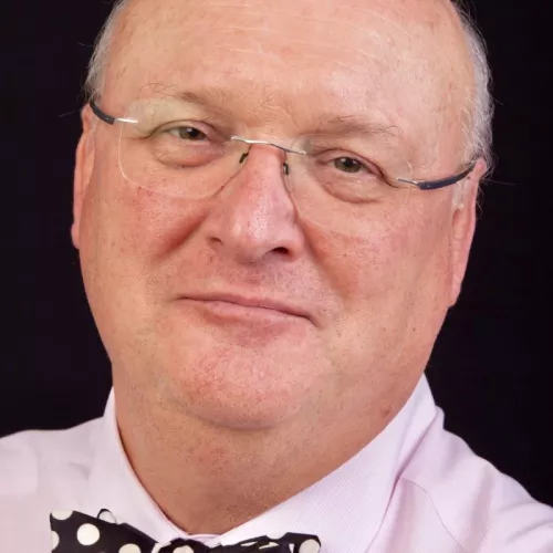 Dr Peter Willson