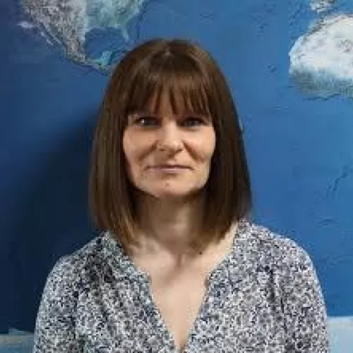 Dr Rebecca Uberoi